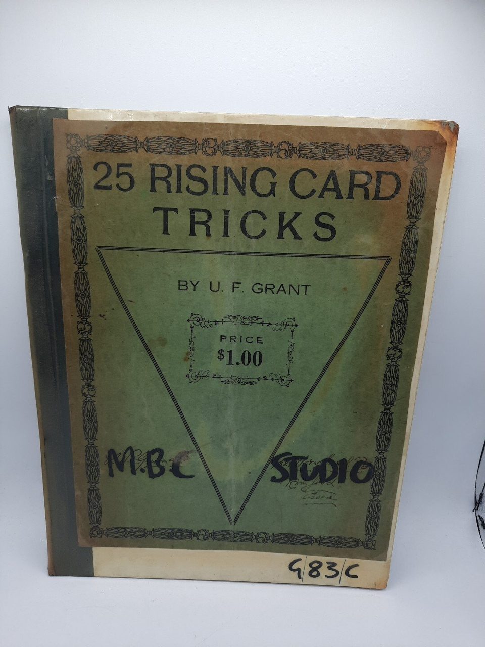 25 Rising Card Tricks U.F. Grant