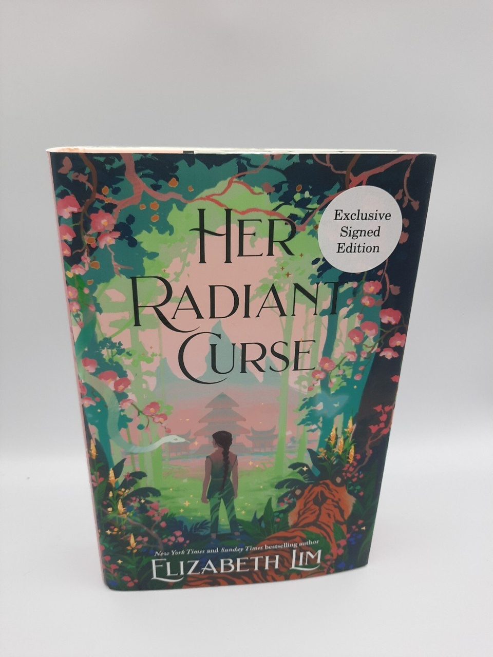 Signed 1st Edition Her Radiant Curse Elizabeth Lim Waterstones Sprayed Edges