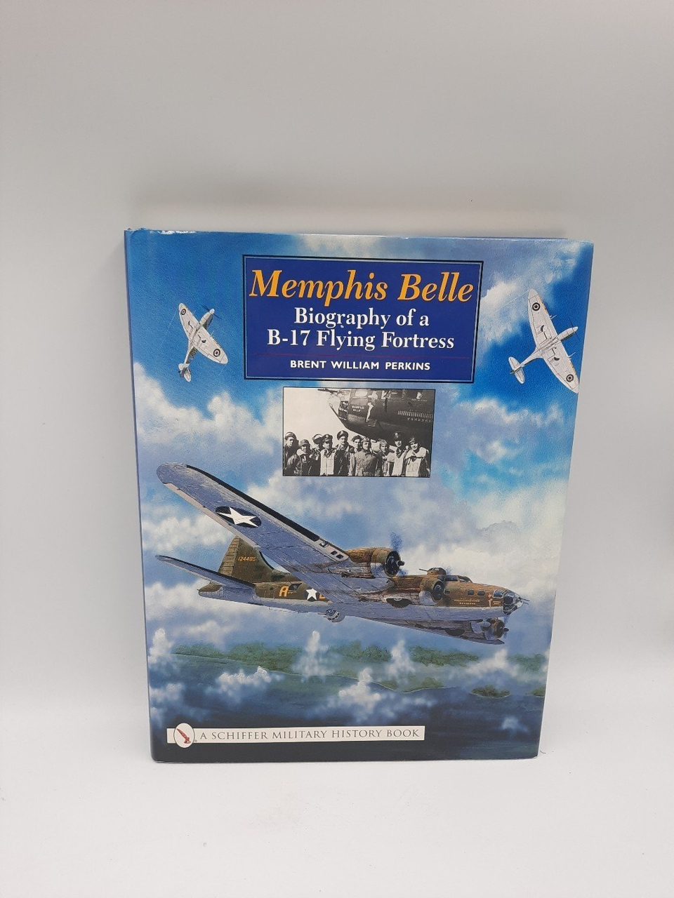 Memphis Belle: Biography of a B-17 Flying Fortress-Brent William