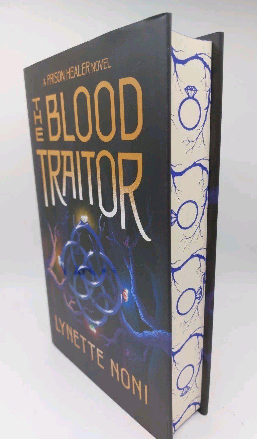 Signed Fairyloot Exclusive Sprayed Edges The Blood Traitor Lynette Noni 1st Ed