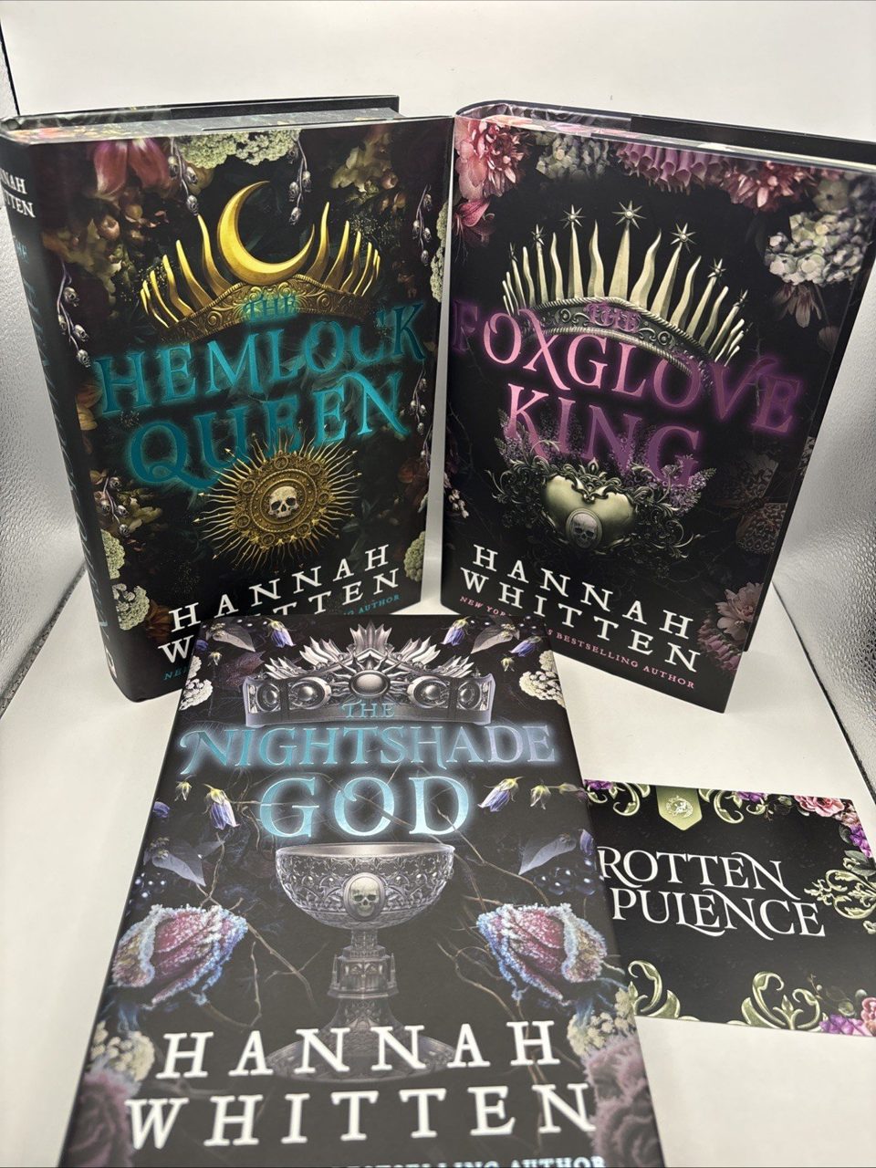 The Nightshade Crown Triology Fairyloot Signed Hannah Whitten Hemlock, Foxglove
