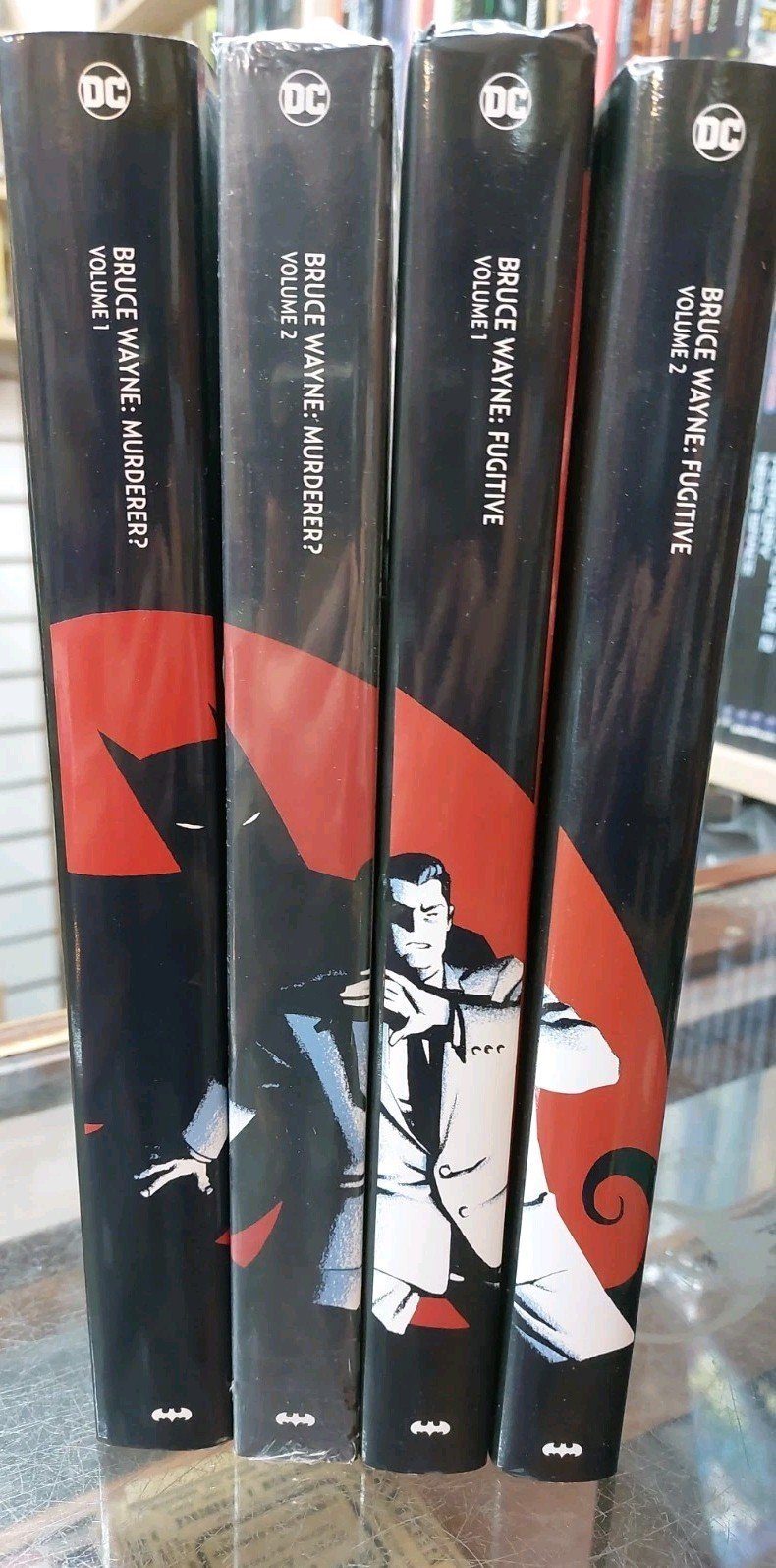 DC Graphic Novels Bruce Wayne Murderer Fugitive 4 Volumes