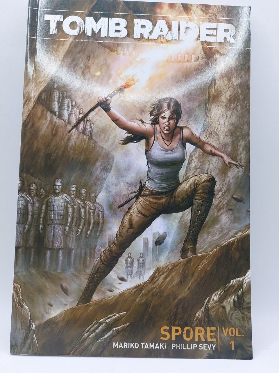 Dark Horse Tomb Raider Volume 1: Spore, Tamaki, Mariko